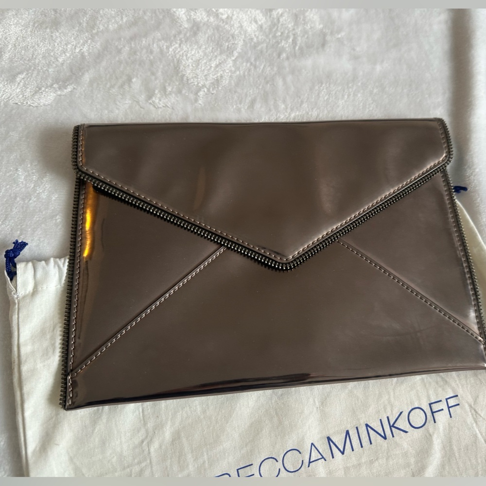 Rebecca Minkoff silver clutch with dust bag - Picture 2 of 7